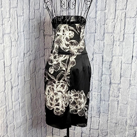 WHITE HOUSE BLACK MARKET Floral Strapless‎ Dress Size 00 - Picture 7 of 9